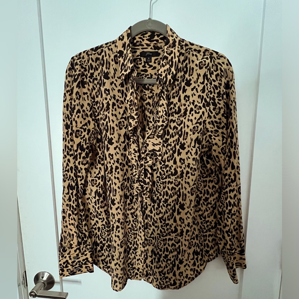 J. Crew leopard print MOB WIFE ruffle blouse. button down style. 100% silk. NWOT